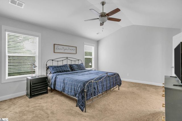 28 Fowler Oaks Lane, Simpsonville, SC 29681