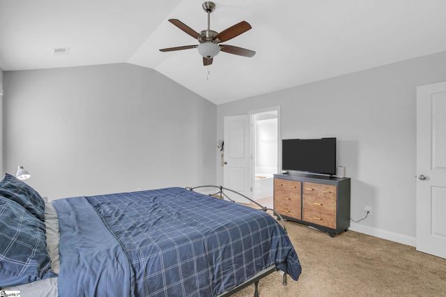 28 Fowler Oaks Lane, Simpsonville, SC 29681