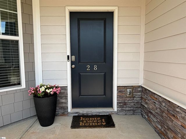 28 Fowler Oaks Lane, Simpsonville, SC 29681