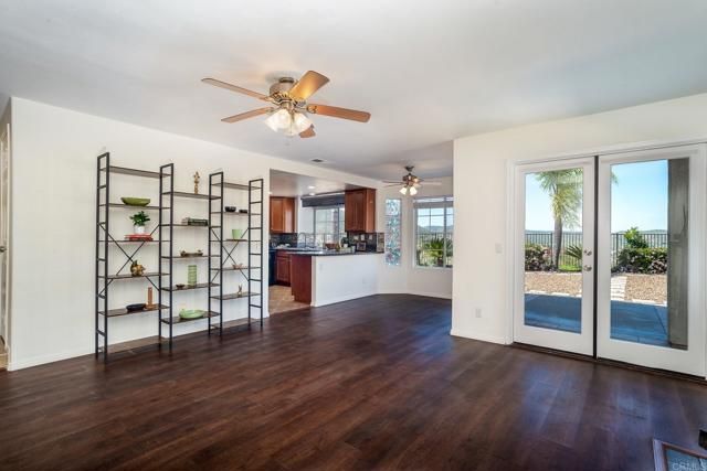 8482 Mesa Heights Road, Santee, CA 92071