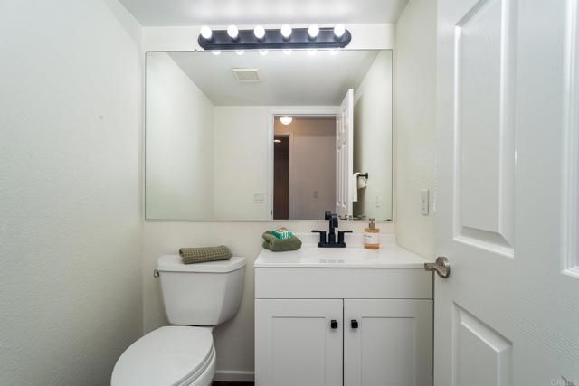 8482 Mesa Heights Road, Santee, CA 92071