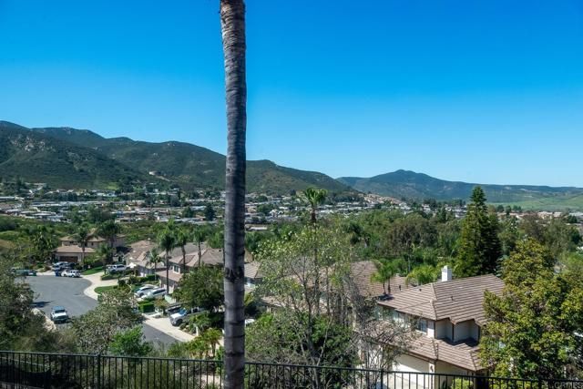 8482 Mesa Heights Road, Santee, CA 92071