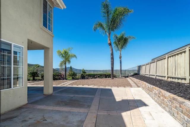 8482 Mesa Heights Road, Santee, CA 92071