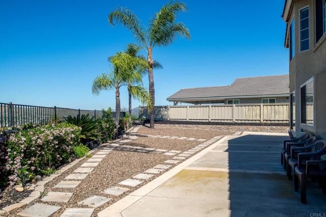 8482 Mesa Heights Road, Santee, CA 92071