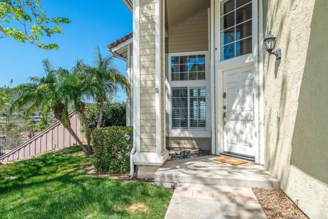 8482 Mesa Heights Road, Santee, CA 92071