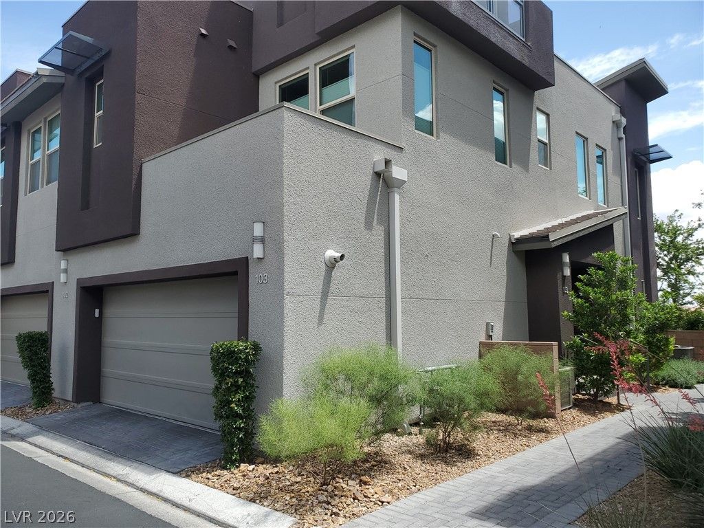 11227 CACTUS TOWER Avenue 103, Las Vegas, NV 89135