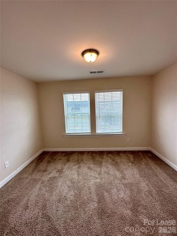 5840 Clan Maclaine Drive, Charlotte, NC 28278