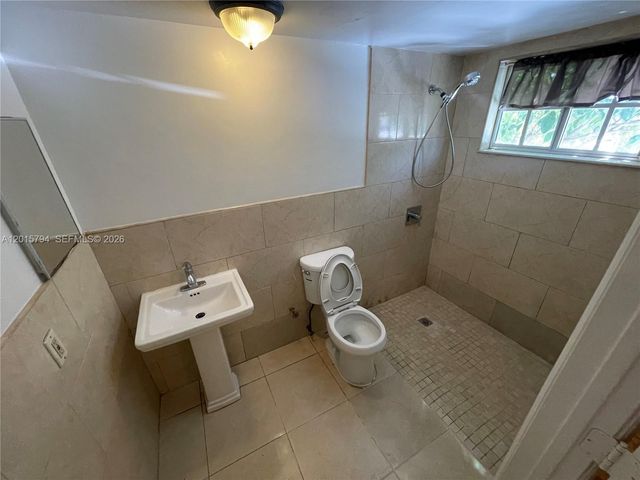 13700 NE 6th Ave 115, North Miami, FL 33161