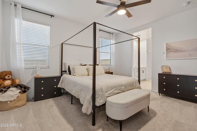 38134 N LONGBOW Way, San Tan Valley, AZ 85140