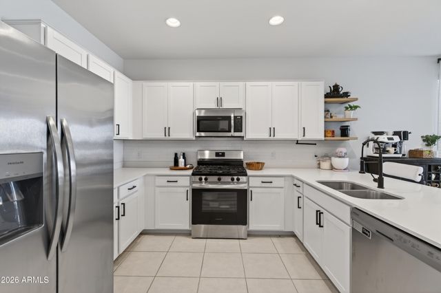 38134 N LONGBOW Way, San Tan Valley, AZ 85140