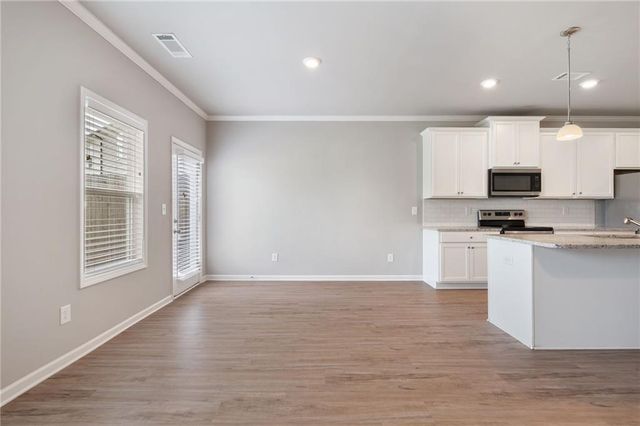 5064 Silver Fox Trail, Oakwood, GA 30566