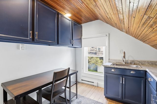 49 Bay Street, Hull, MA 02045