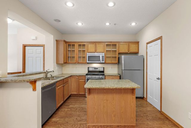 7630 Southridge Court, Savage, MN 55378