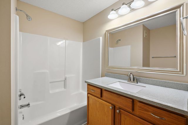 7630 Southridge Court, Savage, MN 55378