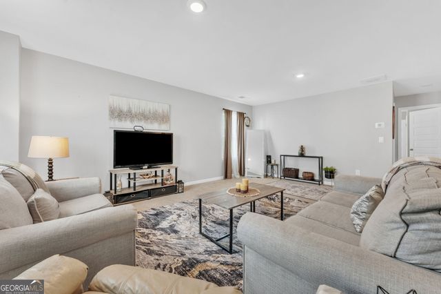 206 Graham Campbell Lane, Statham, GA 30666