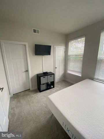 6212 EDITORS PARK DR, Hyattsville, MD 20782