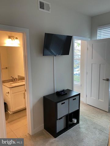 6212 EDITORS PARK DR, Hyattsville, MD 20782