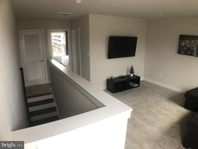 6212 EDITORS PARK DR, Hyattsville, MD 20782