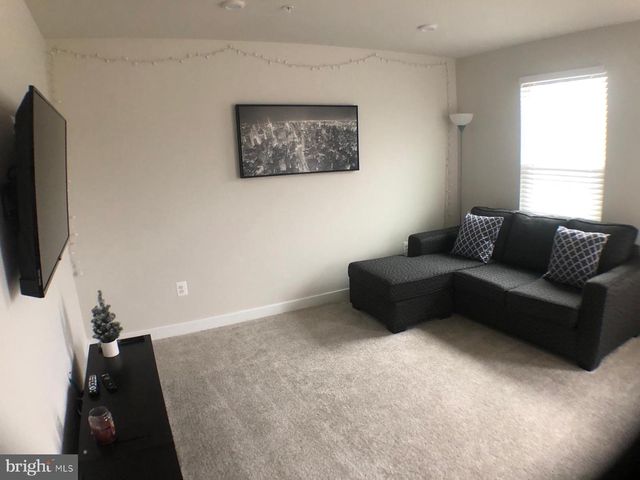 6212 EDITORS PARK DR, Hyattsville, MD 20782