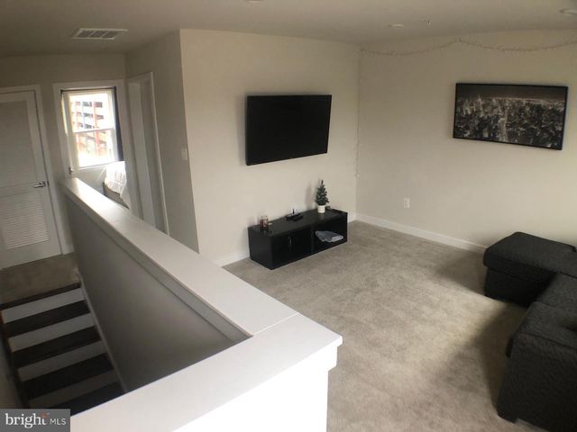 6212 EDITORS PARK DR, Hyattsville, MD 20782