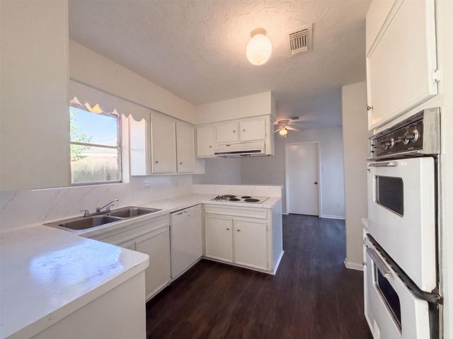 1411 Cherry Springs Court, Missouri City, TX 77459