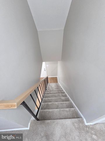 4339 MOUNT CARRIAGE LN, Fairfax, VA 22033