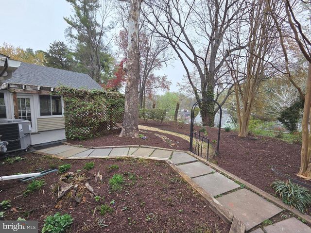 4339 MOUNT CARRIAGE LN, Fairfax, VA 22033