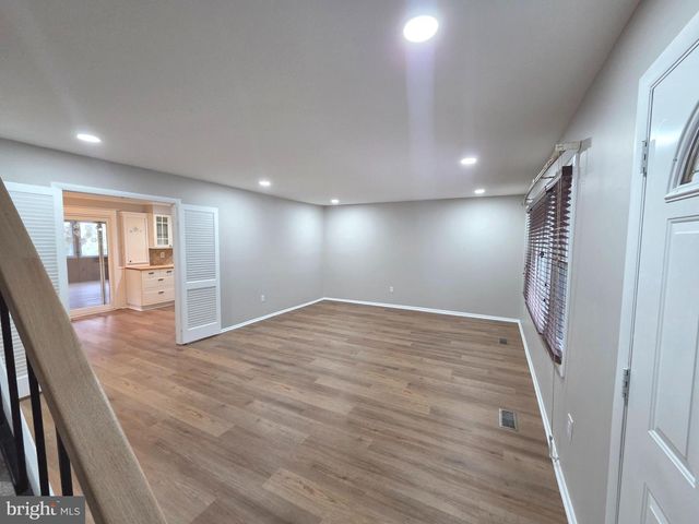 4339 MOUNT CARRIAGE LN, Fairfax, VA 22033