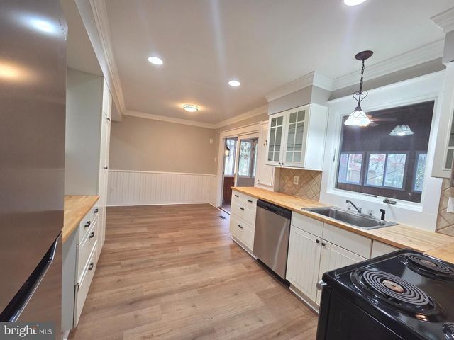 4339 MOUNT CARRIAGE LN, Fairfax, VA 22033