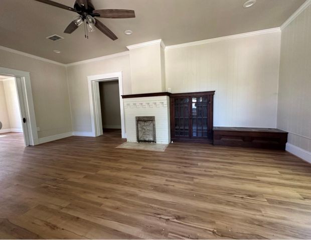 611 E Grand, Comanche, TX 76442