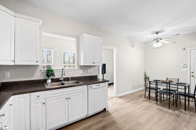 282 Waxberry Court, Boiling Springs, SC 29316