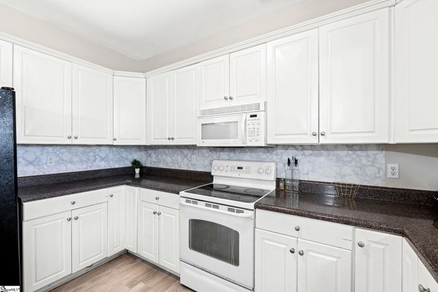 282 Waxberry Court, Boiling Springs, SC 29316