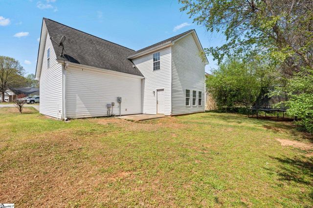 282 Waxberry Court, Boiling Springs, SC 29316