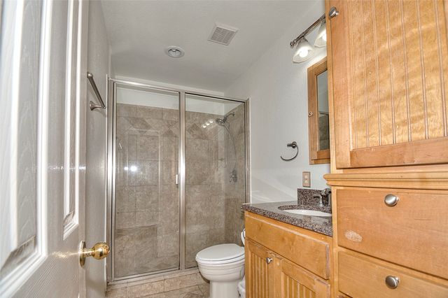 8221 Edgewater Drive, Frisco, TX 75034