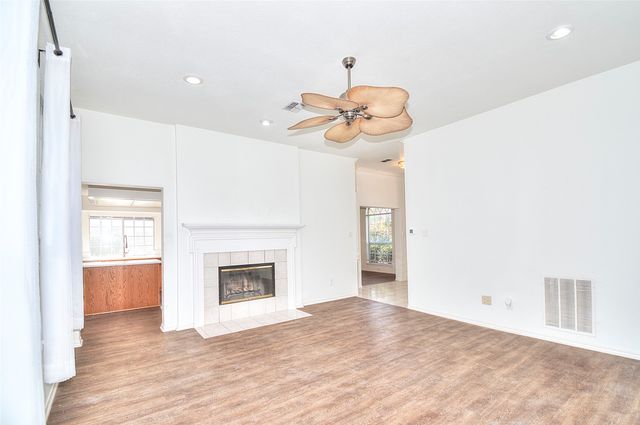 8221 Edgewater Drive, Frisco, TX 75034