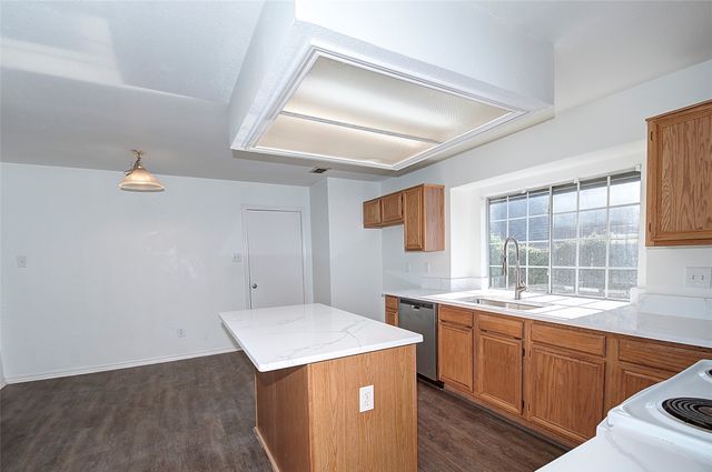 8221 Edgewater Drive, Frisco, TX 75034