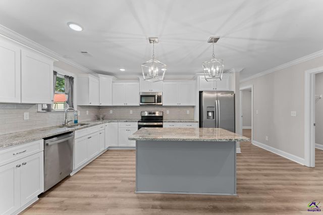 114 Water Drive, Warner Robins, GA 31088