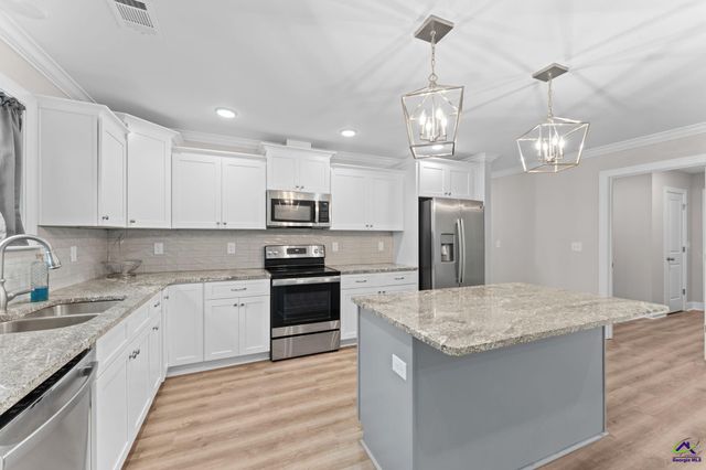 114 Water Drive, Warner Robins, GA 31088