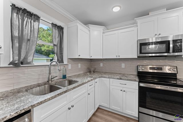 114 Water Drive, Warner Robins, GA 31088