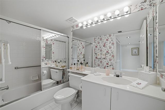 7770 Trent Drive 302, Fort Lauderdale, FL 33321