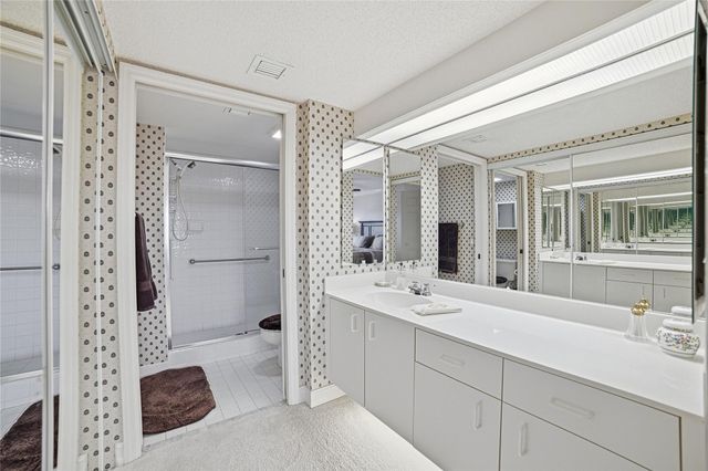 7770 Trent Drive 302, Fort Lauderdale, FL 33321