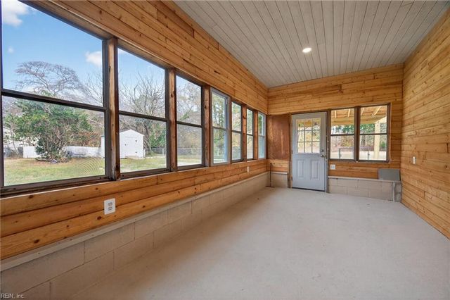 22077 Main ST, Courtland, VA 23837