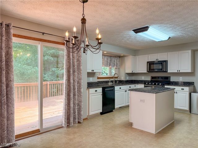 4730 Squire Drive, Sagamore Hills, OH 44067
