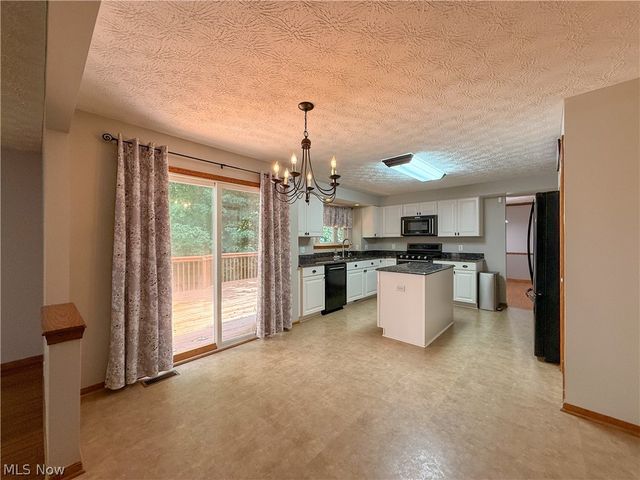 4730 Squire Drive, Sagamore Hills, OH 44067