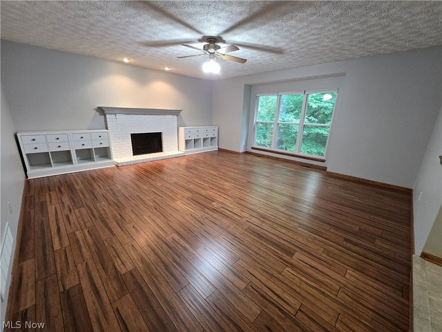4730 Squire Drive, Sagamore Hills, OH 44067