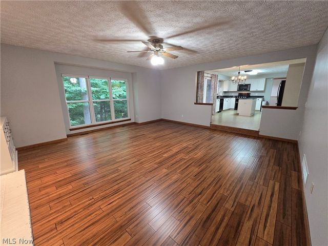 4730 Squire Drive, Sagamore Hills, OH 44067