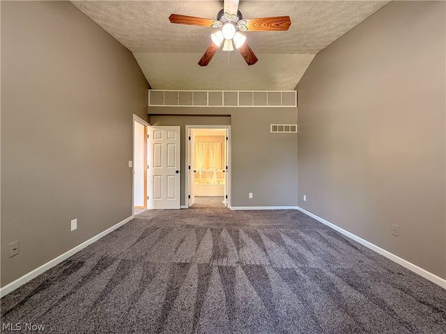 4730 Squire Drive, Sagamore Hills, OH 44067