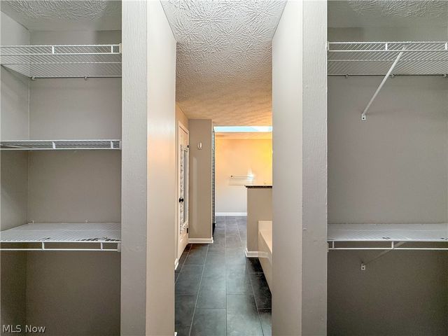 4730 Squire Drive, Sagamore Hills, OH 44067