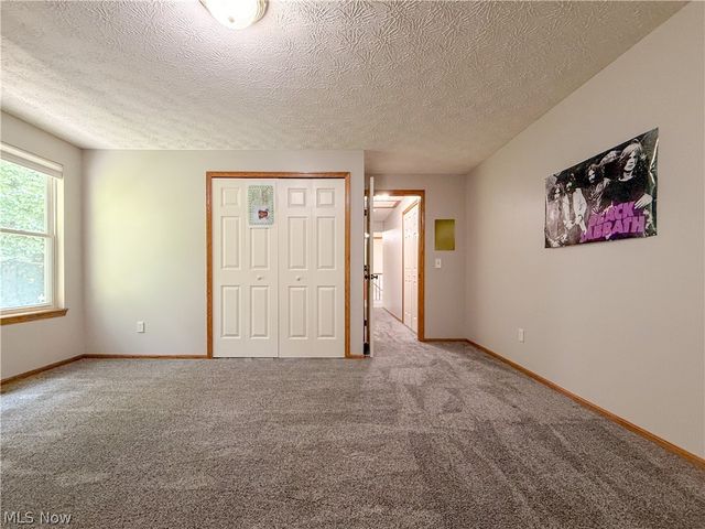 4730 Squire Drive, Sagamore Hills, OH 44067