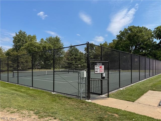 4730 Squire Drive, Sagamore Hills, OH 44067
